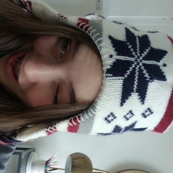 Hat - Picture 2 of 2